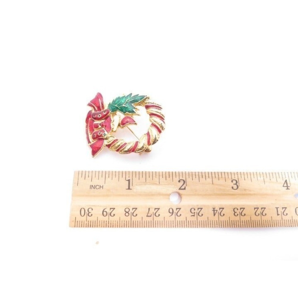 Christmas Wreath Enamel & Gold Brooch - Picture 3 of 4